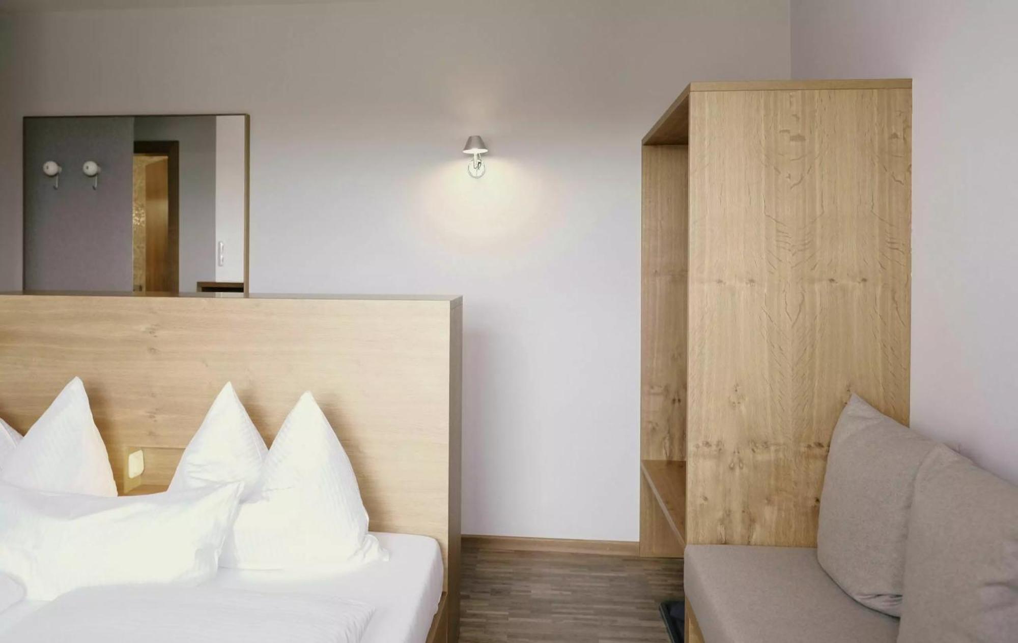 Hotel Sturm Bio- & Wellnesshotel In Der Rhoen Mellrichstadt Habitación foto